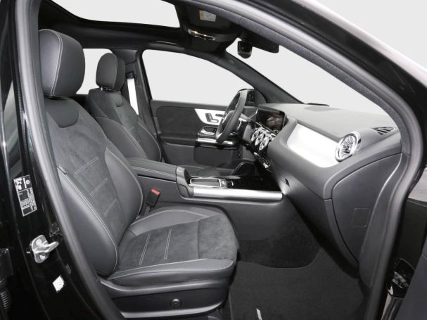 Mercedes-Benz GLA 220 d 4MATIC AMG Night Panorama AHK HUD 360° Mercedes-Benz GLA 220 d 4MATIC AMG Night Panorama AHK HUD 360°