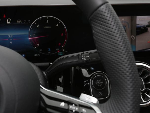 Mercedes-Benz GLA 220 d 4MATIC AMG NIght 360° Panorama HeadUp Mercedes-Benz GLA 220 d 4MATIC AMG NIght 360° Panorama HeadUp