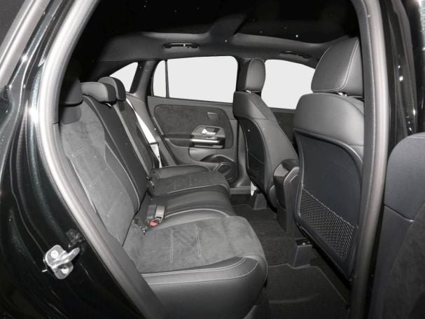 Mercedes-Benz GLA 220 d 4MATIC AMG NIght 360° Panorama HeadUp Mercedes-Benz GLA 220 d 4MATIC AMG NIght 360° Panorama HeadUp