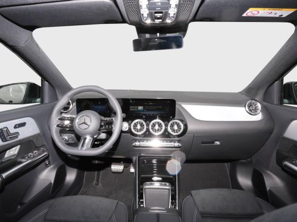 Mercedes-Benz GLA 220 d 4MATIC AMG NIght 360° Panorama HeadUp Mercedes-Benz GLA 220 d 4MATIC AMG NIght 360° Panorama HeadUp