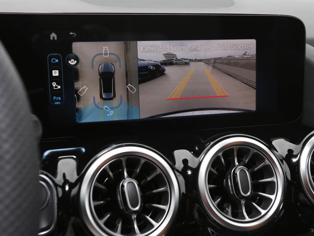 Mercedes-Benz GLA 220 d 4MATIC AMG NIght 360° Panorama HeadUp