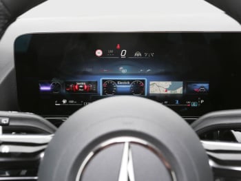 Mercedes-Benz GLA 220 d 4MATIC AMG NIght 360° Panorama HeadUp