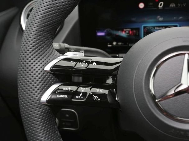 Mercedes-Benz GLA 220 d 4MATIC AMG NIght 360° Panorama HeadUp Mercedes-Benz GLA 220 d 4MATIC AMG NIght 360° Panorama HeadUp