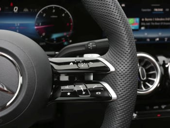 Mercedes-Benz GLA 220 d 4MATIC AMG NIght 360° Panorama HeadUp