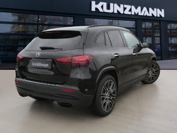 Mercedes-Benz GLA 220 d 4MATIC AMG NIght 360° Panorama HeadUp