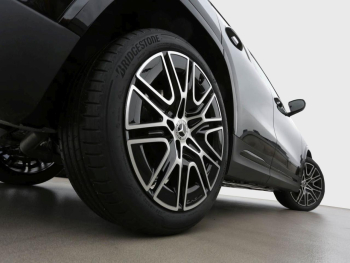 Mercedes-Benz GLA 220 d 4MATIC AMG NIght 360° Panorama HeadUp