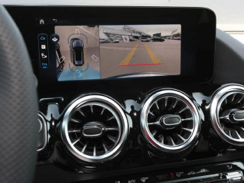 Mercedes-Benz GLA 220 d 4MATIC AMG Panorama Distronic AHK 360°