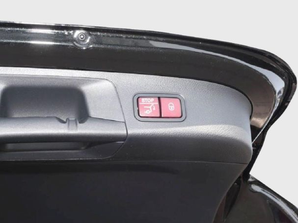 Mercedes-Benz GLA 220 d 4MATIC AMG Panorama Distronic AHK 360°