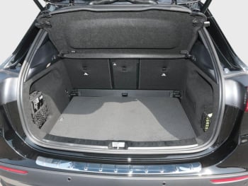 Mercedes-Benz GLA 220 d 4MATIC AMG Panorama Distronic AHK 360° Mercedes-Benz GLA 220 d 4MATIC AMG Panorama Distronic AHK 360°