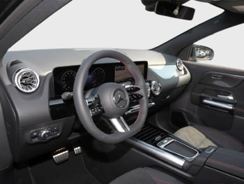 Mercedes-Benz GLA 220 d 4MATIC AMG Panorama Distronic AHK 360° Mercedes-Benz GLA 220 d 4MATIC AMG Panorama Distronic AHK 360°