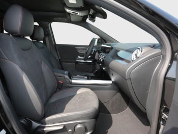 Mercedes-Benz GLA 220 d 4MATIC AMG Panorama Distronic AHK 360°