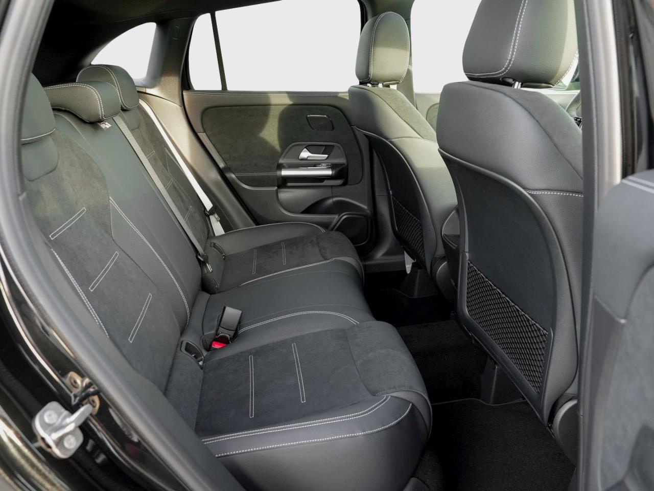 Mercedes-Benz GLA 220 d 4MATIC AMG Night Distronic Panorama