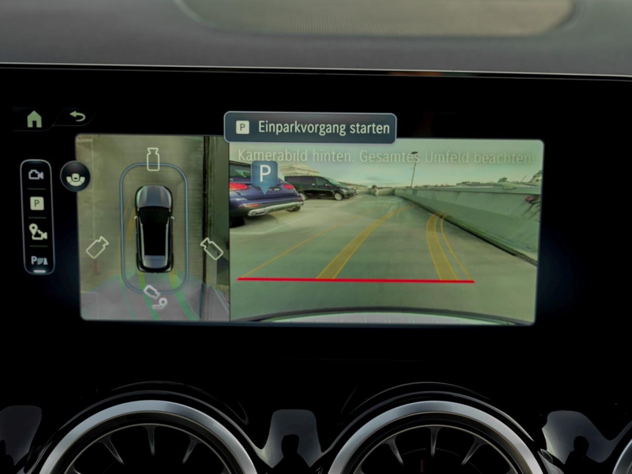 Mercedes-Benz GLA 220 d 4MATIC AMG Night Distronic Panorama