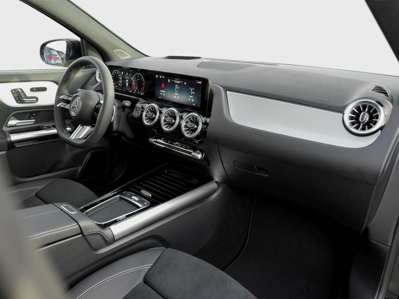 Mercedes-Benz GLA 220 d 4MATIC AMG Night Distronic Panorama