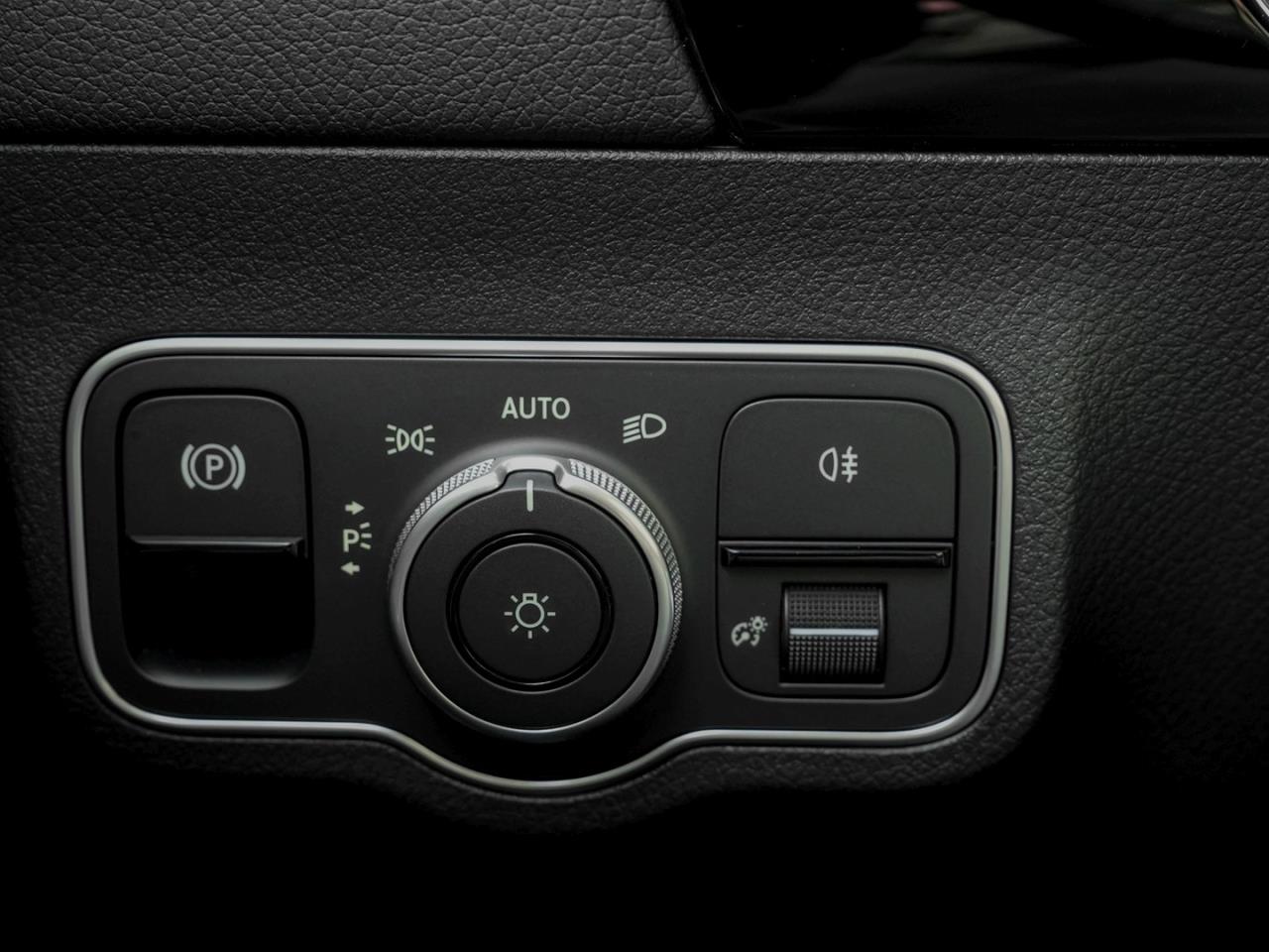 Mercedes-Benz GLA 220 d 4MATIC AMG Night Distronic Panorama