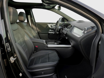 Mercedes-Benz GLA 220 d 4MATIC AMG Night Distronic Panorama