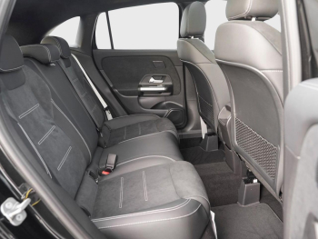 Mercedes-Benz GLA 220 d 4MATIC AMG Night Panorama Distronic