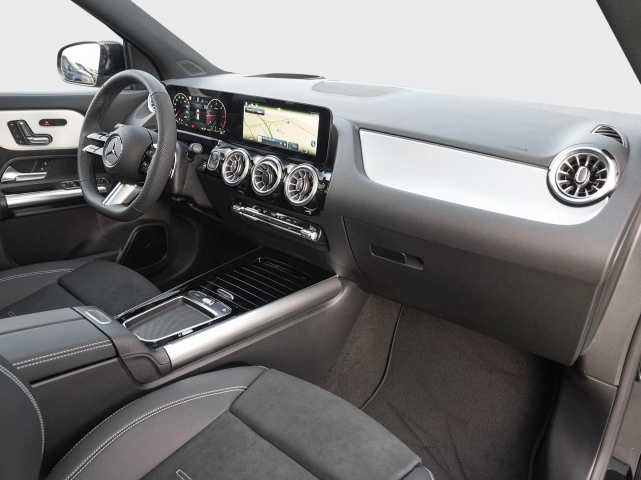 Mercedes-Benz GLA 220 d 4MATIC AMG Night Panorama Distronic