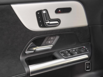 Mercedes-Benz GLA 220 d 4MATIC AMG Night Panorama Distronic