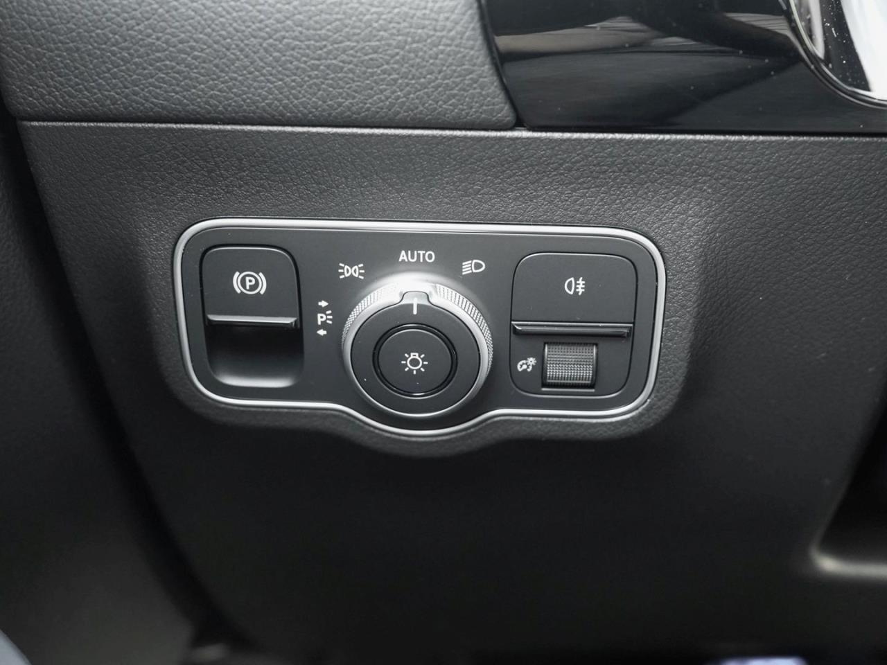 Mercedes-Benz GLA 220 d 4MATIC AMG Night Panorama Distronic