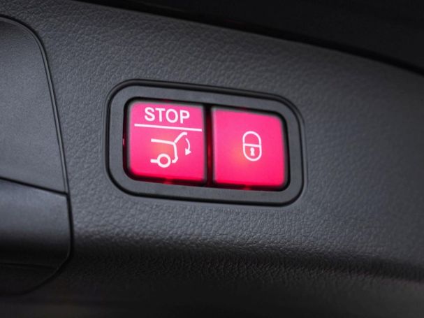 Mercedes-Benz GLA 220 d 4MATIC AMG Night Panorama 360° HUD AHK