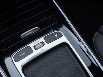 Mercedes-Benz GLA 220 d 4MATIC AMG Night Panorama 360° HUD AHK