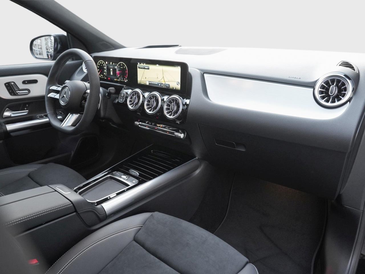 Mercedes-Benz GLA 220 d 4MATIC AMG Night Panorama 360° HUD AHK