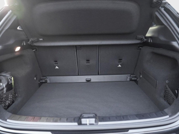 Mercedes-Benz GLA 220 d 4MATIC AMG Night Panorama 360° HUD AHK