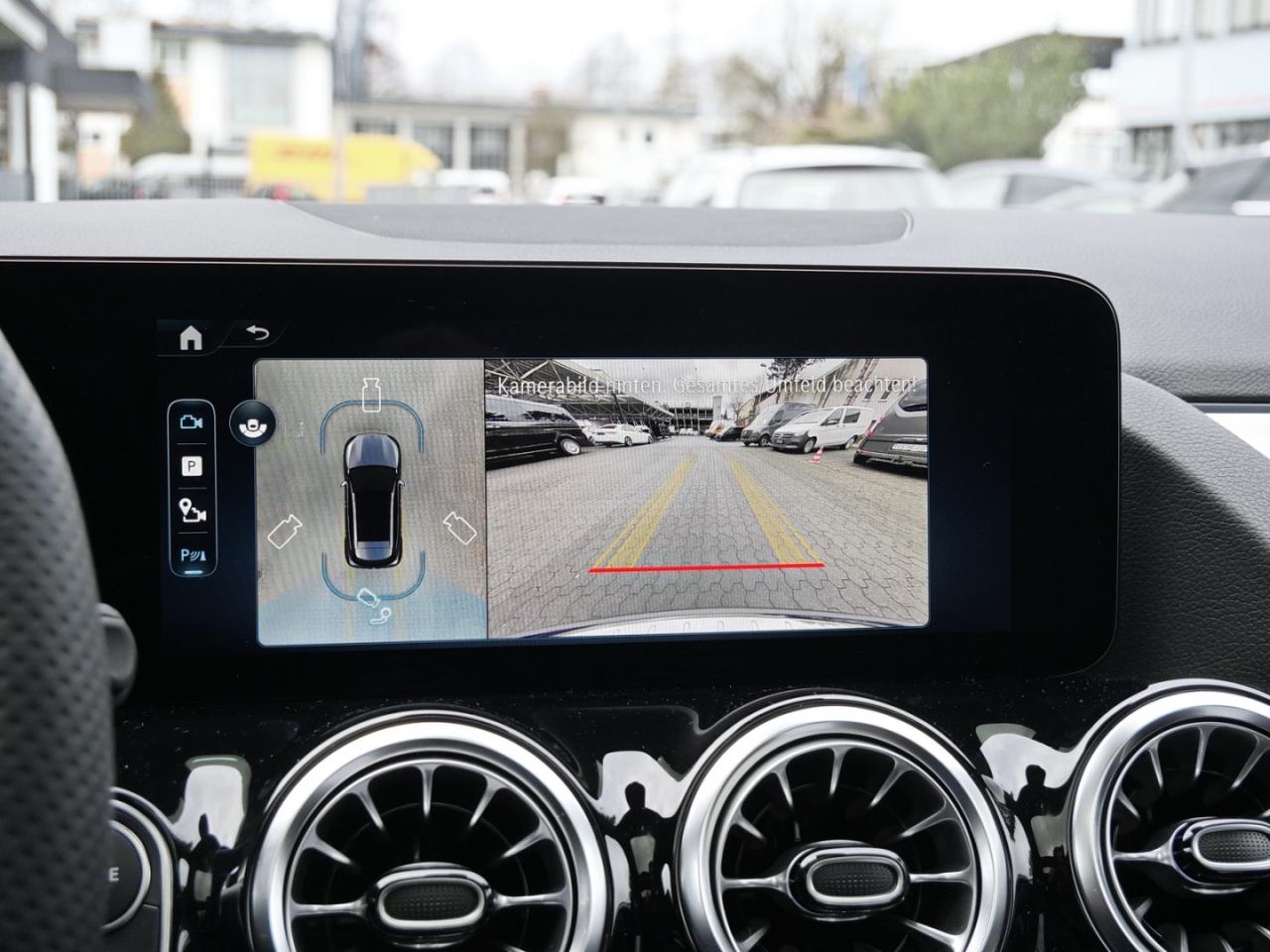 Mercedes-Benz GLA 220 d 4MATIC AMG Night Panorama 360° AHK