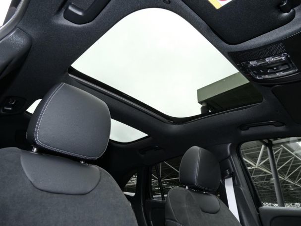 Mercedes-Benz GLA 220 d 4MATIC AMG Night Panorama 360° AHK