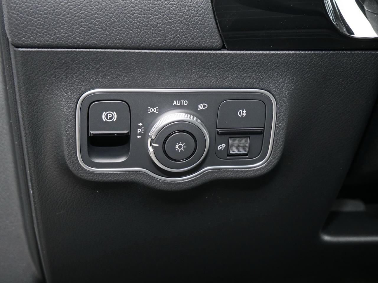 Mercedes-Benz GLA 220 d 4MATIC AMG Night Panorama 360° AHK