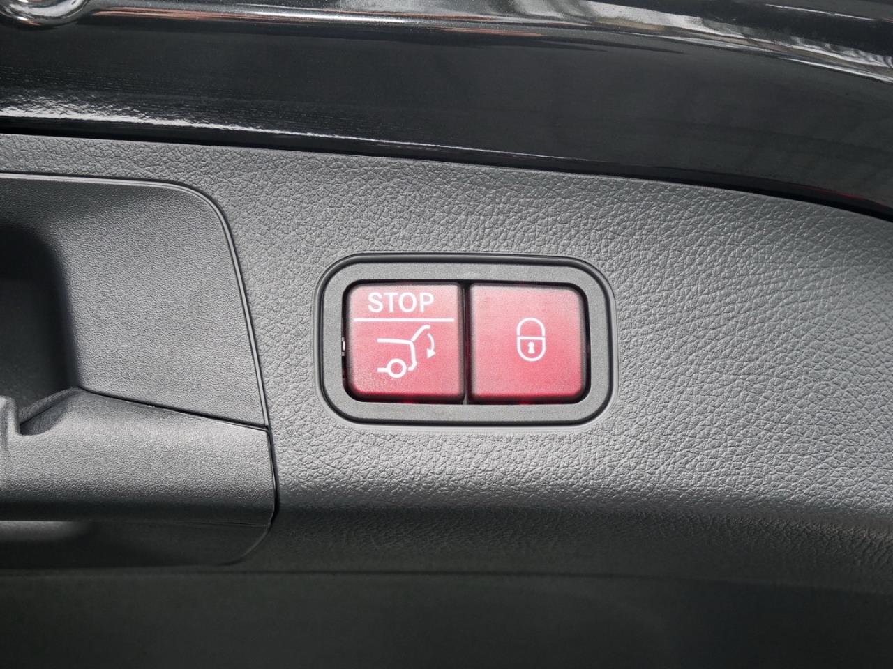 Mercedes-Benz GLA 220 d 4MATIC AMG Night Panorama 360° AHK