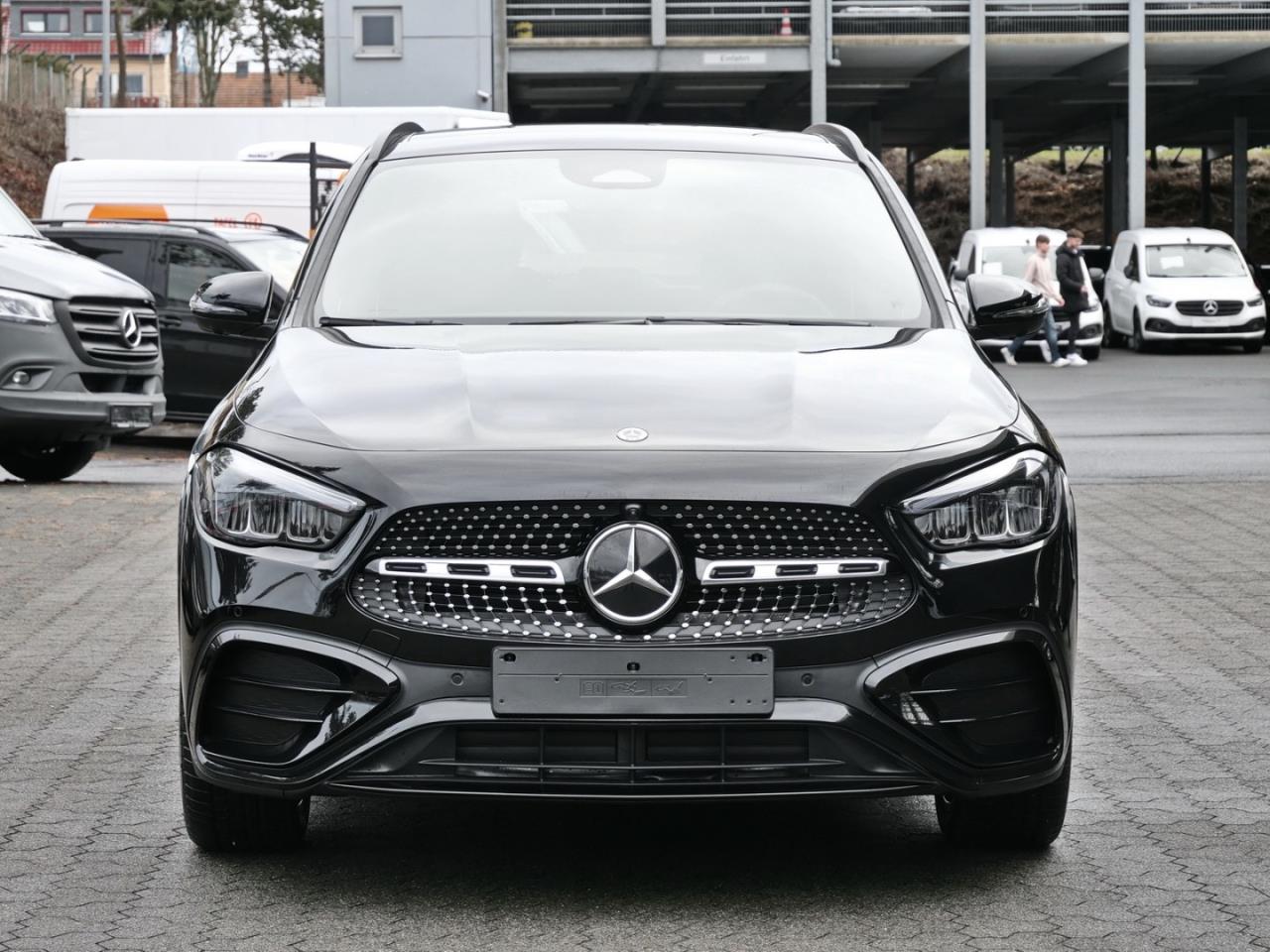 Mercedes-Benz GLA 220 d 4MATIC AMG Night Panorama 360° AHK