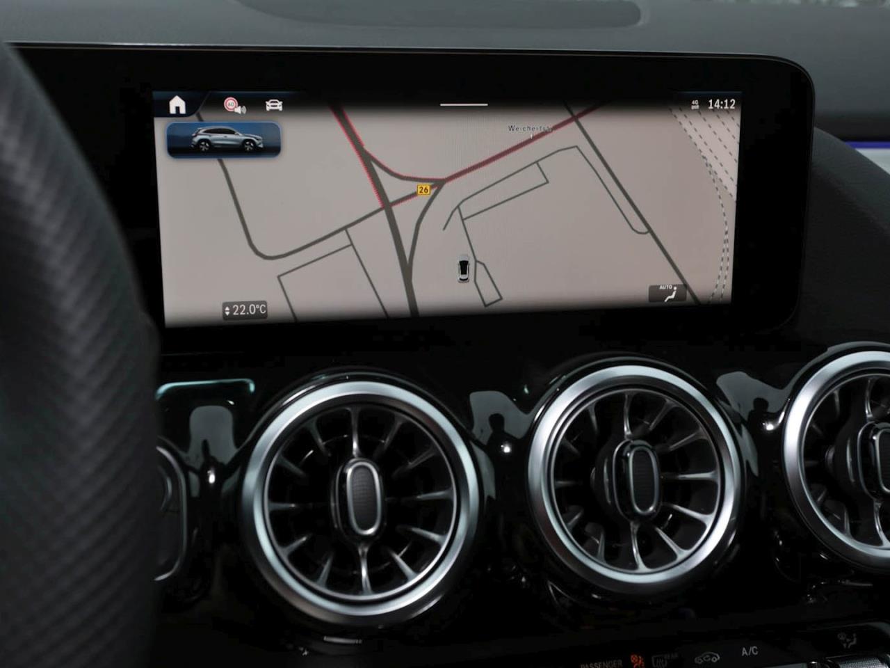 Mercedes-Benz GLA 220 d 4MATIC AMG Night Panorama Kamera AHK