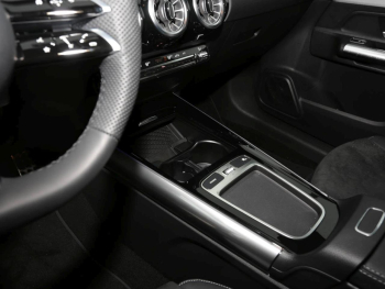 Mercedes-Benz GLA 220 d 4MATIC AMG Night Panorama Kamera AHK