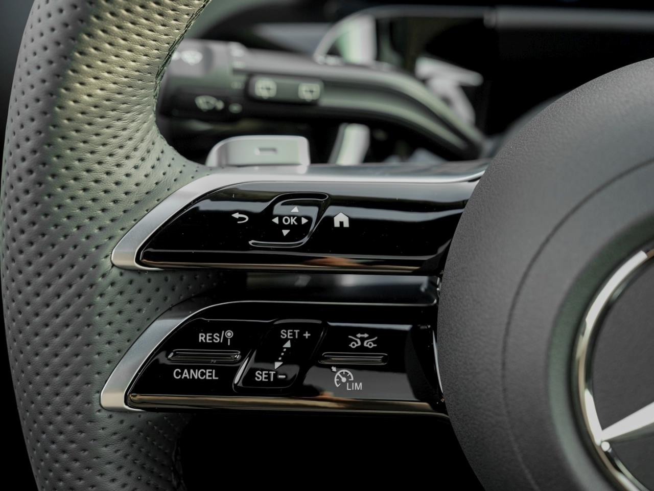 Mercedes-Benz GLA 220 d 4MATIC AMG Night Distronic Panorama