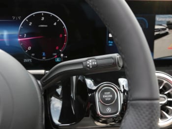 Mercedes-Benz GLA 220 d 4MATIC AMG Night Panorama Kamera AHK