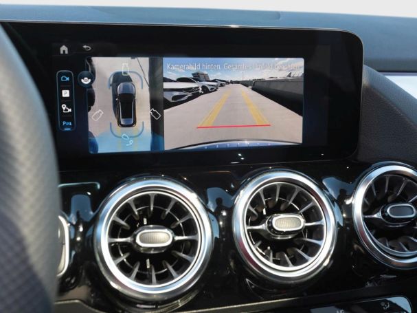 Mercedes-Benz GLA 220 d 4MATIC AMG MBUX Navi Panorama AHK 360° Mercedes-Benz GLA 220 d 4MATIC AMG MBUX Navi Panorama AHK 360°