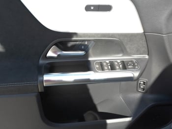 Mercedes-Benz GLA 220 d 4MATIC AMG MBUX Navi Panorama AHK 360°