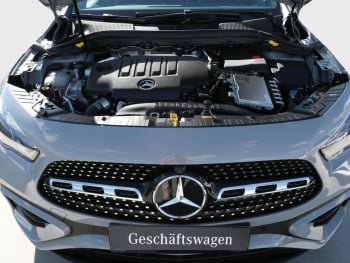 Mercedes-Benz GLA 220 d 4MATIC AMG MBUX Navi Panorama AHK 360°