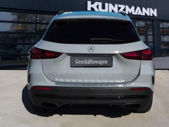 Mercedes-Benz GLA 220 d 4MATIC AMG MBUX Navi Panorama AHK 360°