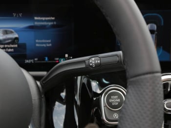 Mercedes-Benz GLA 220 d 4MATIC AMG Night Panorama Kamera AHK