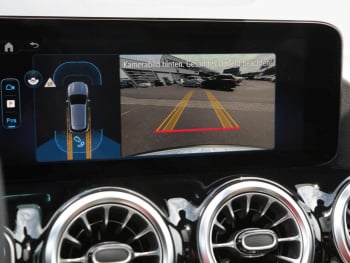 Mercedes-Benz GLA 220 d 4MATIC AMG Night Panorama Kamera AHK