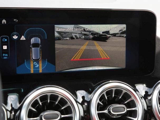 Mercedes-Benz GLA 220 d 4MATIC AMG Night Panorama Kamera AHK