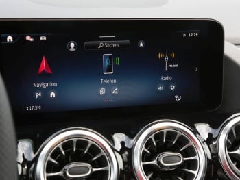 Mercedes-Benz GLA 220 d 4MATIC AMG Night Panorama Kamera AHK