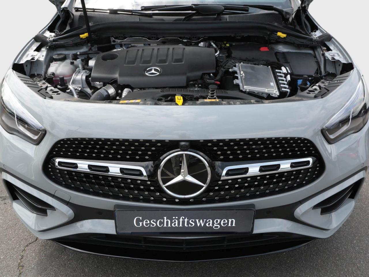 Mercedes-Benz GLA 220 d 4MATIC AMG Night Panorama Kamera AHK
