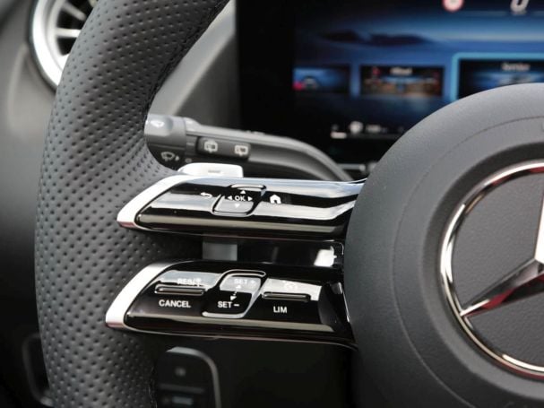 Mercedes-Benz GLA 220 d 4MATIC AMG Night Panorama Kamera AHK