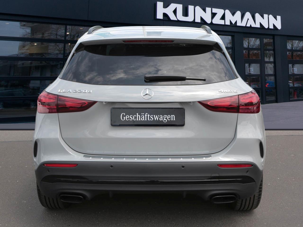 Mercedes-Benz GLA 220 d 4MATIC AMG Night Panorama Kamera AHK