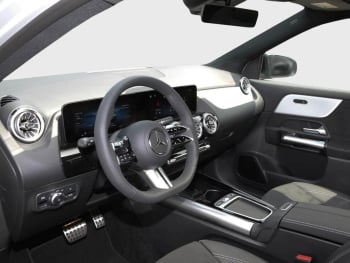 Mercedes-Benz GLA 220 d 4MATIC AMG Night Panorama Kamera AHK