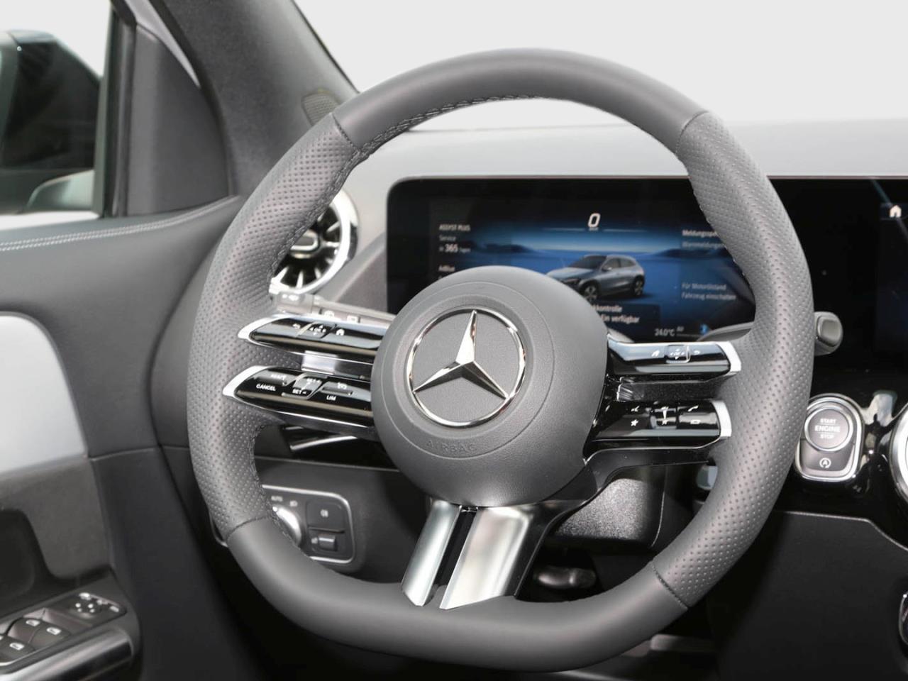 Mercedes-Benz GLA 220 d 4MATIC AMG Night Panorama Kamera AHK